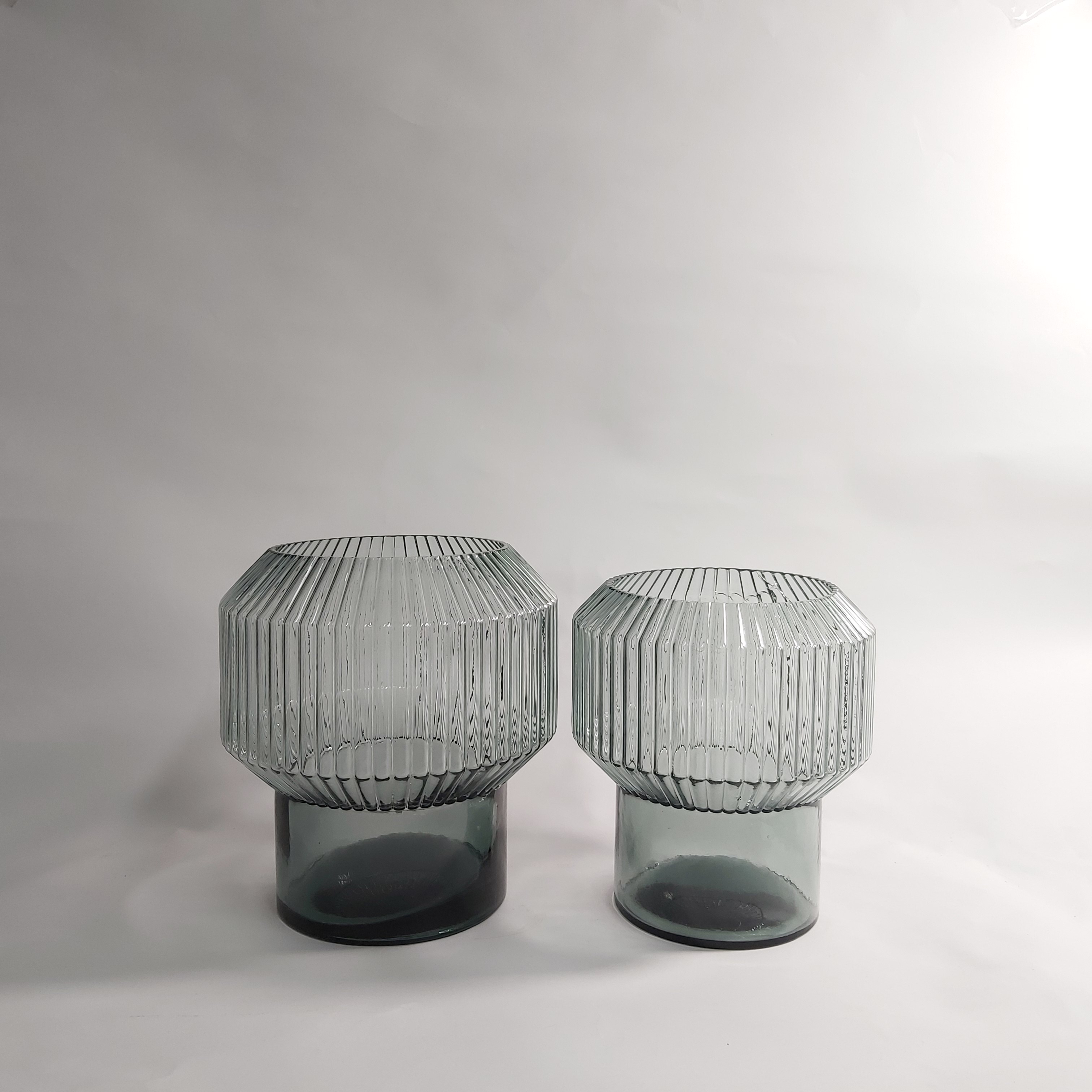 Hurricane Big Ribbed Glass Vase With Smoke Grey HP207